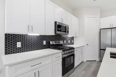 727 S Victory Drive #B, Houston, TX 77088 - Photo 13
