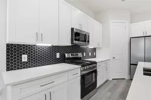 727 S Victory Dr, Houston, TX 77088 - Photo 13