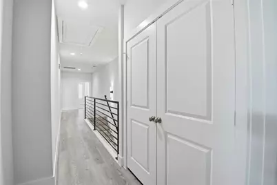 727 S Victory Drive #B, Houston, TX 77088 - Photo 17