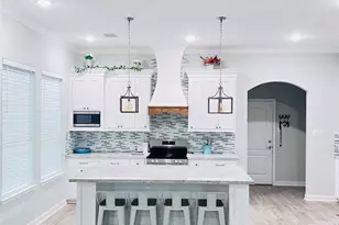 320 Buffalo Trail, Angleton, TX 77515 - Photo 7