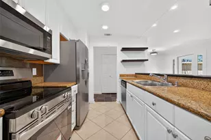 723 Worthshire St, Houston, TX 77008 - Photo 15