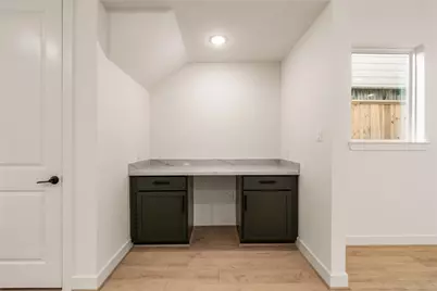 5016 Schuler Street, Houston, TX 77007 - Photo 11