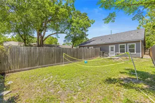405 W Worsham St, Willis, TX 77378 - Photo 17