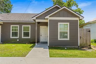 405 W Worsham St, Willis, TX 77378 - Photo 19