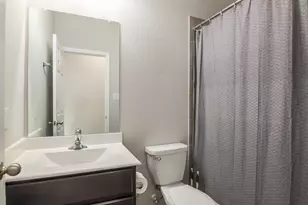 517 N 6th St, La Porte, TX 77571 - Photo 21