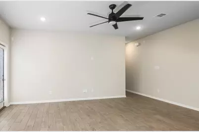 517 N 6th Street, La Porte, TX 77571 - Photo 13