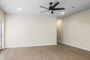 517 N 6th St, La Porte, TX 77571 - Photo 13