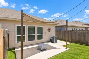 517 N 6th St, La Porte, TX 77571 - Photo 25