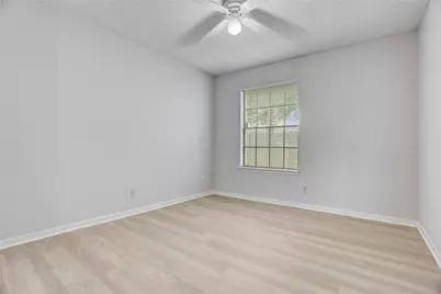 307 E Sutton Square, Stafford, TX 77477 - Photo 23