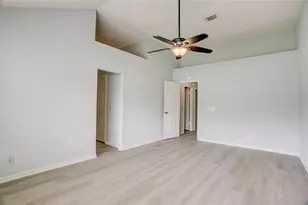 307 E Sutton Square, Stafford, TX 77477 - Photo 17