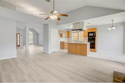 307 E Sutton Square, Stafford, TX 77477 - Photo 13
