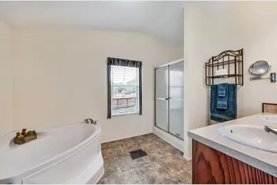 412 Leaning Oak Lane, Somerville, TX 77879 - Photo 17