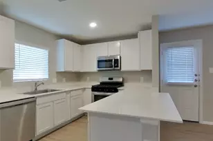 3023 Twisted Myrtle Dr, Conroe, TX 77301 - Photo 5