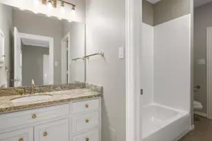 14 Pinewold Ct, Houston, TX 77056 - Photo 33