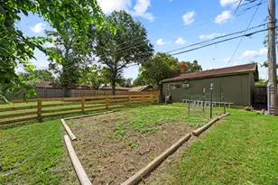 5334 Saxon Dr, Houston, TX 77092 - Photo 23