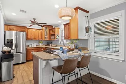 5334 Saxon Drive, Houston, TX 77092 - Photo 9