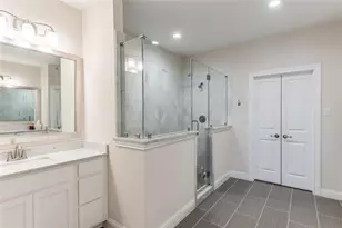 1613 Water Oak Point Dr, Houston, TX 77055 - Photo 11