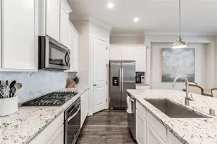 1613 Water Oak Point Dr, Houston, TX 77055 - Photo 9