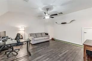 1613 Water Oak Point Dr, Houston, TX 77055 - Photo 19