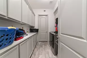 126 Comal Dr, Baytown, TX 77523 - Photo 29