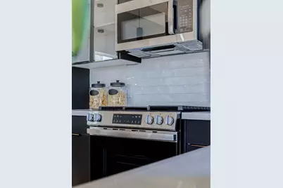 4805 Paula St #B, Houston, TX 77033 - Photo 17