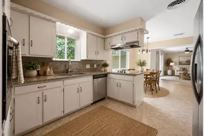 9766 Cedardale Drive, Houston, TX 77055 - Photo 9