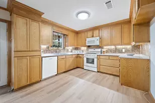 20271 Meadow Lake Rd, Cleveland, TX 77328 - Photo 17