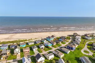 12600 W Ventura Dr, Galveston, TX 77554 - Photo 7