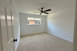 501 Valley Brook Dr, La Porte, TX 77571 - Photo 9