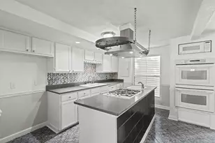 611 Church St, Galveston, TX 77550 - Photo 17