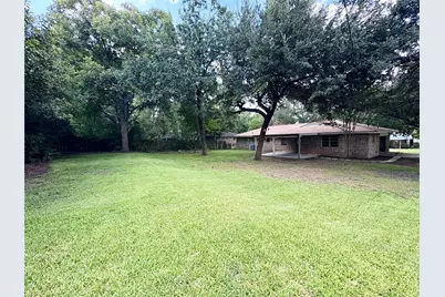 1801 Beazley Street, Brenham, TX 77833 - Photo 3