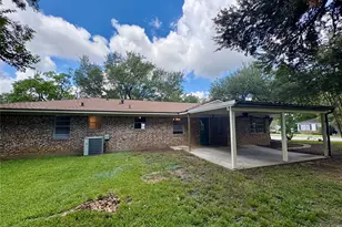 1801 Beazley St, Brenham, TX 77833 - Photo 19
