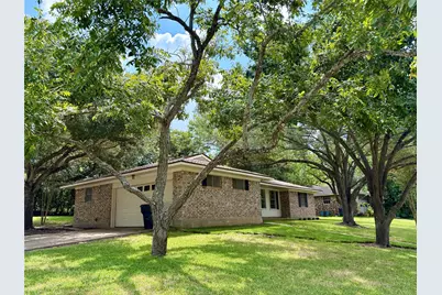 1801 Beazley Street, Brenham, TX 77833 - Photo 23
