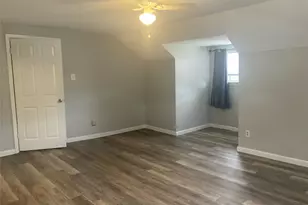415 Cole St, Webster, TX 77598 - Photo 7