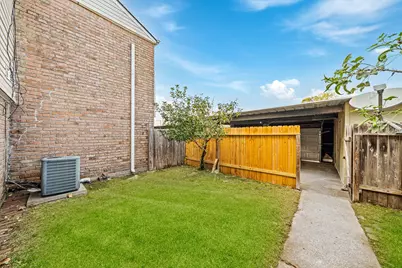 8726 Wilcrest Drive #8726, Houston, TX 77099 - Photo 27