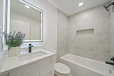 8726 Wilcrest Drive #8726, Houston, TX 77099 - Photo 25