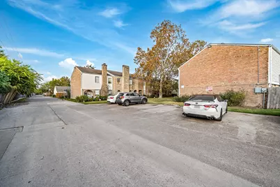 8726 Wilcrest Drive #8726, Houston, TX 77099 - Photo 5