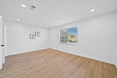8726 Wilcrest Drive #8726, Houston, TX 77099 - Photo 17