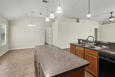 7 Briar Grove Court, Conroe, TX 77301 - Photo 5