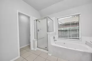 16243 April Ridge Dr, Houston, TX 77083 - Photo 27