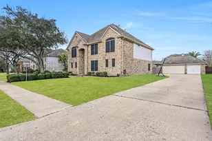 1915 Blue Quail Dr, Friendswood, TX 77546 - Photo 3
