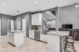 1915 Blue Quail Dr, Friendswood, TX 77546 - Photo 11