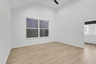 203 Danna Ln, Houston, TX 77009 - Photo 11