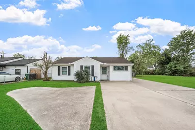 7303 Long Point Road, Houston, TX 77055 - Photo 1