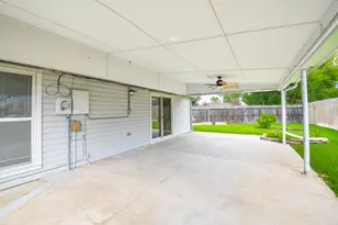 2102 Landcircle Ct, Sugar Land, TX 77478 - Photo 27