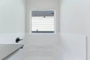 3010 La Rambla Dr, Houston, TX 77047 - Photo 9