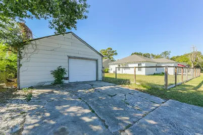 7546 Greendowns Street, Houston, TX 77087 - Photo 31