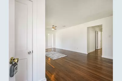 7546 Greendowns Street, Houston, TX 77087 - Photo 5