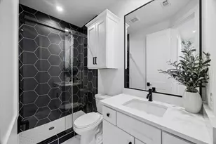 1661 Bingle Rd, Houston, TX 77055 - Photo 27