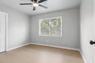 10423 Quiet Hill Rd, La Porte, TX 77571 - Photo 17